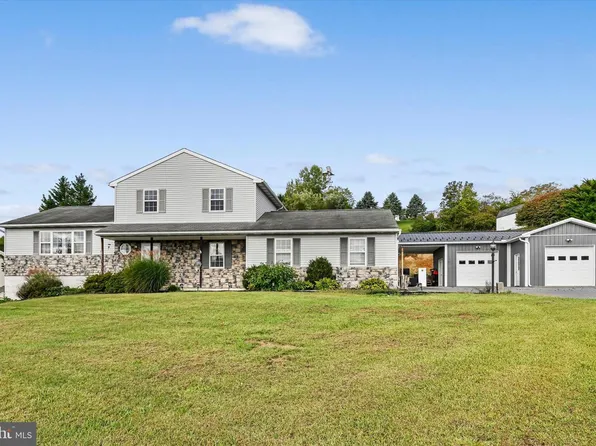 16 Jimmy Lee Ct, Mohrsville, PA 19541