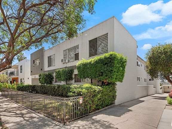 5th image of 7972 Norton Ave