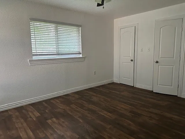 1008 Holiday Dr — Photo 11