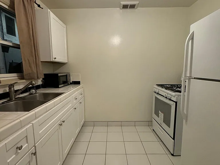 43 Granada Ave #5 — Photo 3