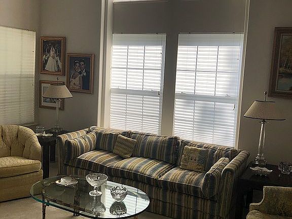 3rd image of 110 Spoon Ct