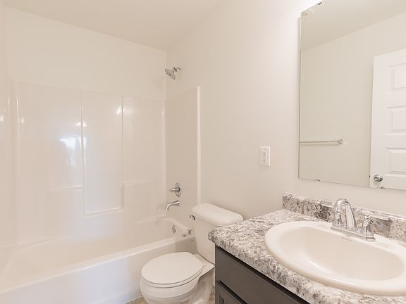 Simplicity 1646 Bathroom