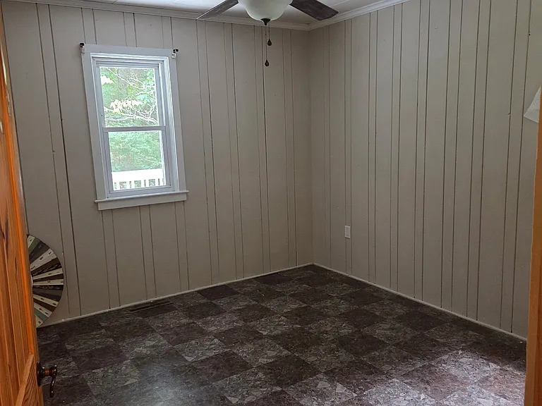 3381 Greenville Hwy — Photo 9