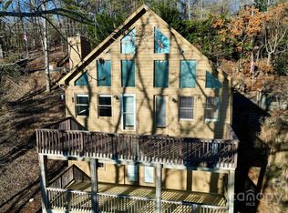 201 Ridge View Cir, Lake lure, NC 28746