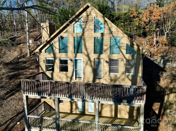 201 Ridge View Cir, Lake Lure, NC 28746