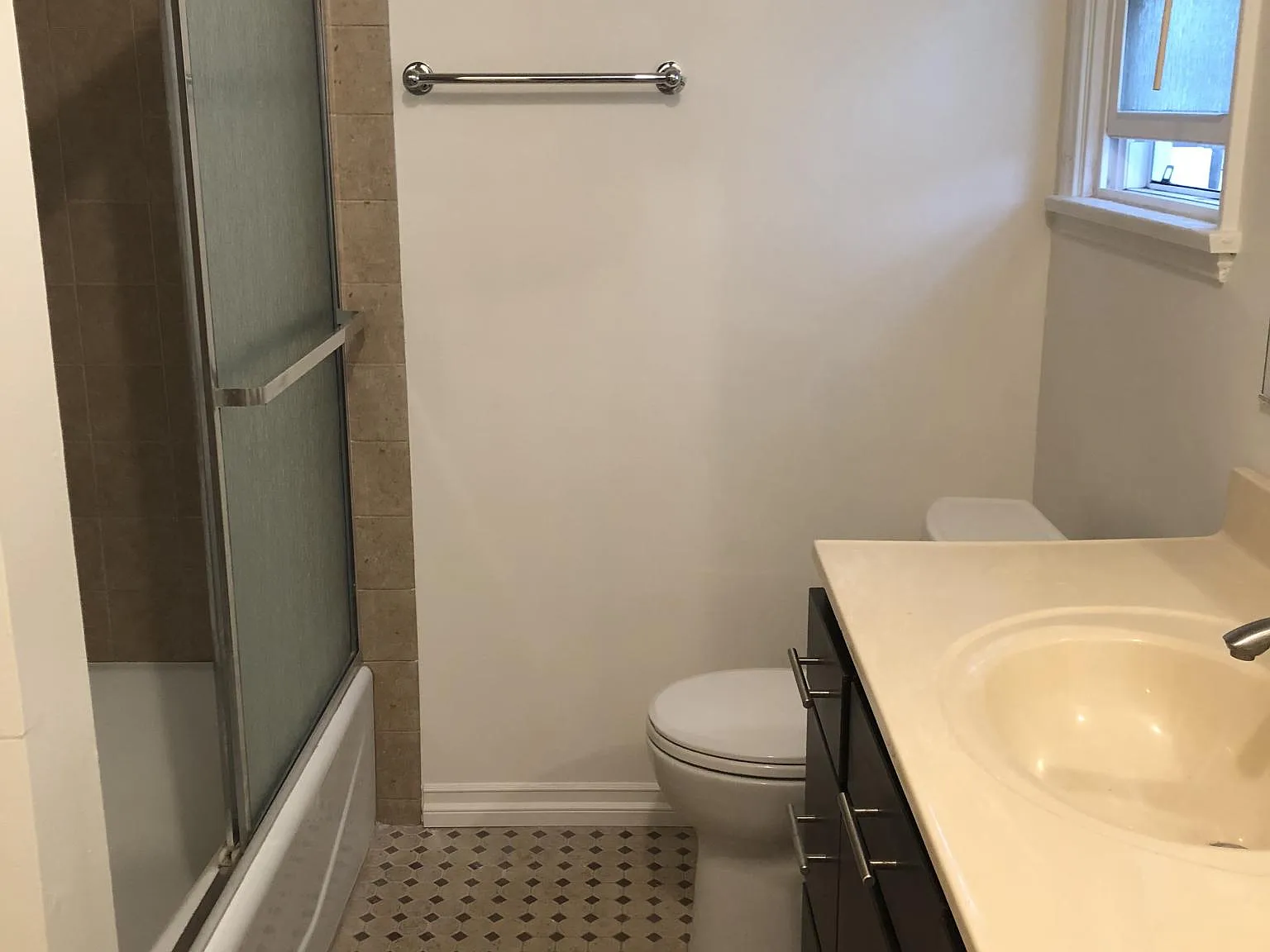 Studio, 425 sqft, $1,850 — Photo 3