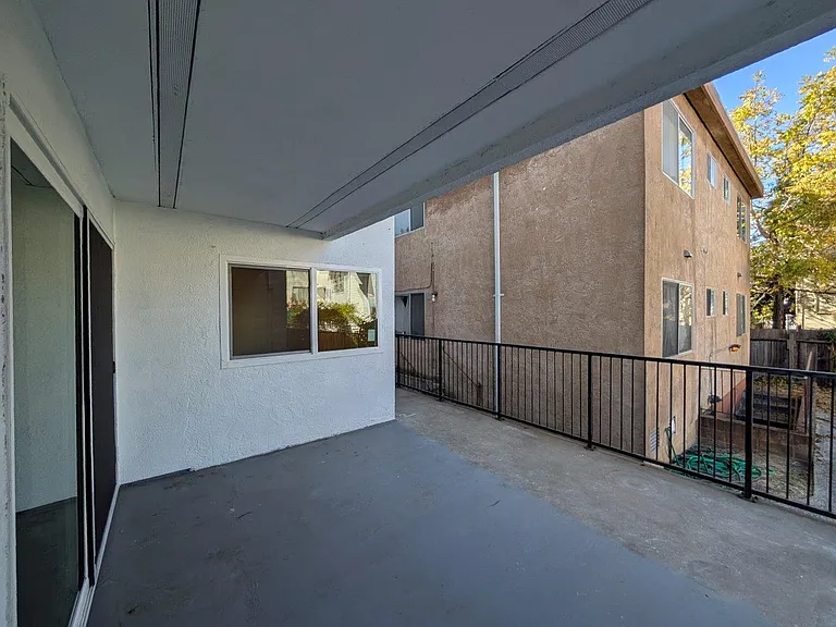 2607 Ellsworth Street — Photo 28