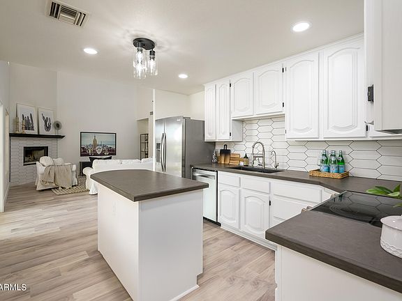 2nd image of 2138 N LAKE SHORE Drive