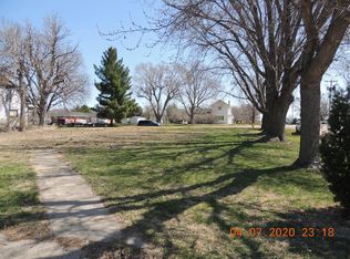 703 Adams Ave, Juniata, NE 68955