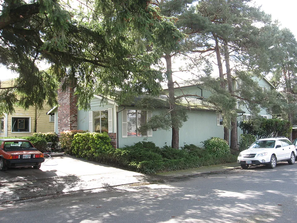 SE 50th Ave