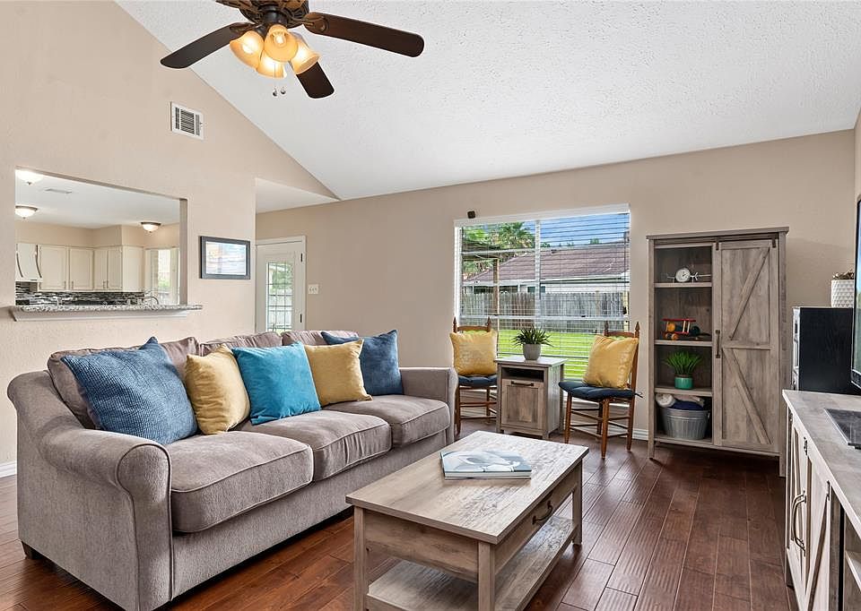 1st image of 11515 Corkwood Dr