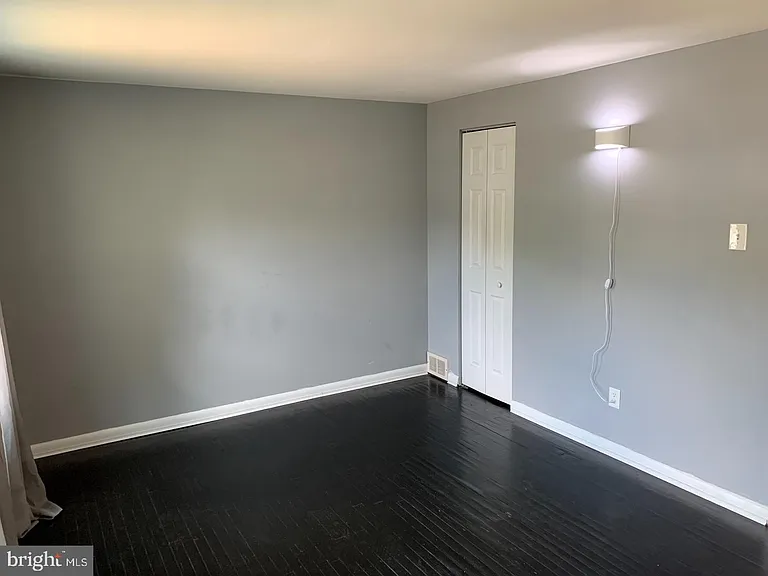 881 Wedgewood Dr — Photo 12