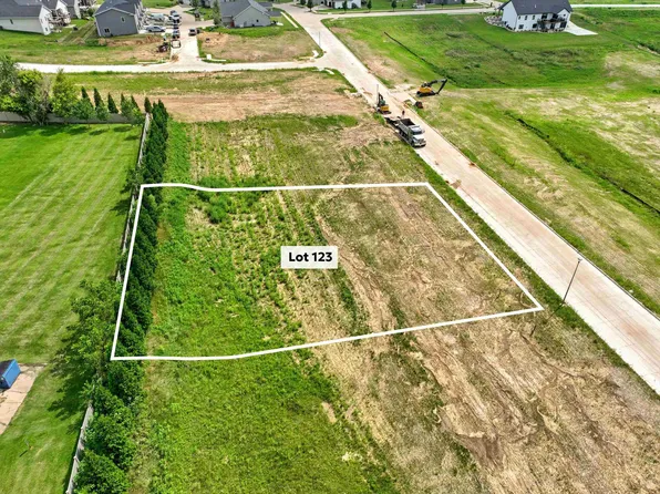 LOT 123 S Pointe Dr, Dubuque, IA 52003
