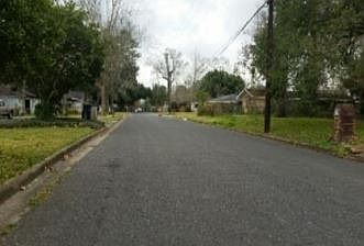 2nd image of 1524 Parkview Dr