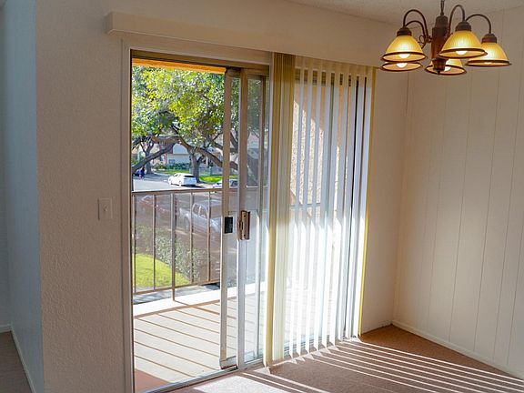 5th image of 216 S Marguerita Ave APT 3