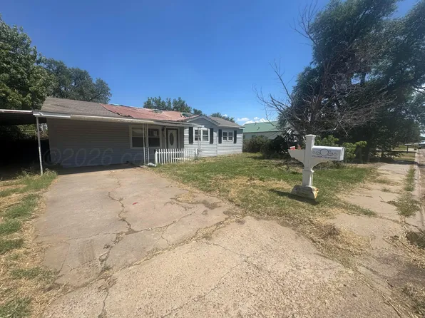 303 S Hazelwood St, Spearman, TX 79081