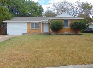 417 Meadowbrook Dr, Arlington, TX 76010