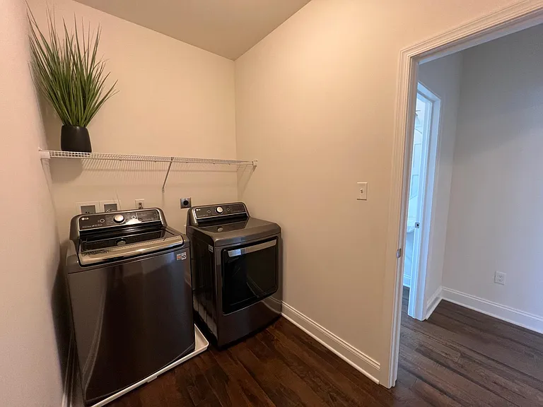111 Aeropointe Ln — Photo 8