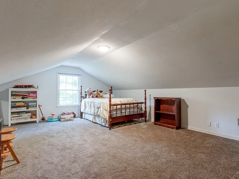 1735 Cedarcroft Dr — Photo 43