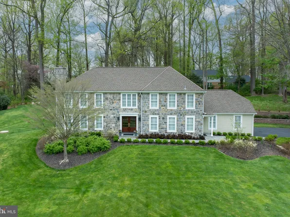 1060 General Sullivan Dr, West Chester, PA 19382
