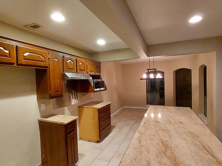 603 Spring Creek St — Photo 6