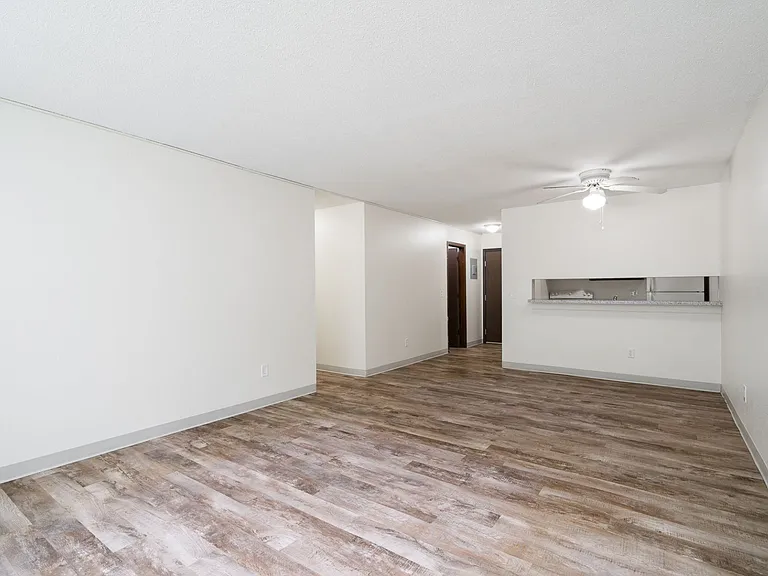 Drake Apartments — Photo 11