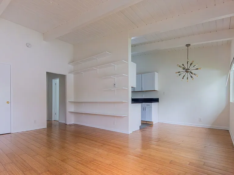 Ocean Avenue Duplex — Photo 17