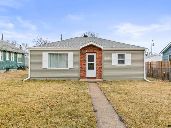 2503 Van Buren St, Bellevue, NE 68005