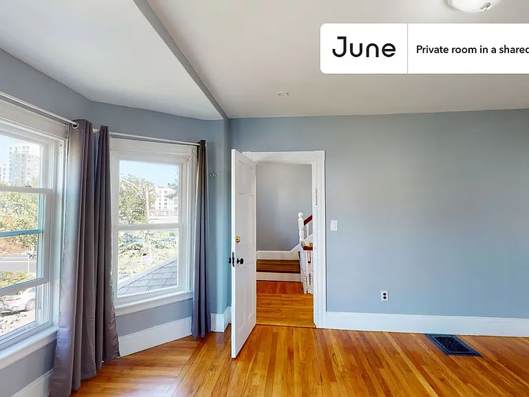 53 Saunders St #C — Photo 3