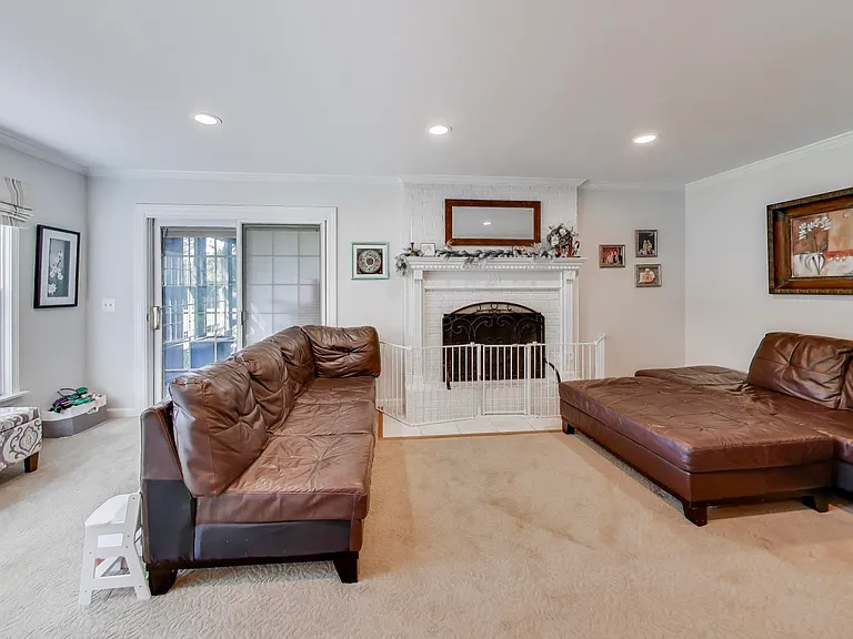 21301 N Woodland Ave — Photo 15