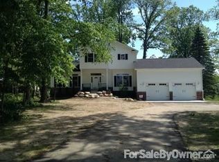 3241 Potter Rd, Wixom, MI 48393