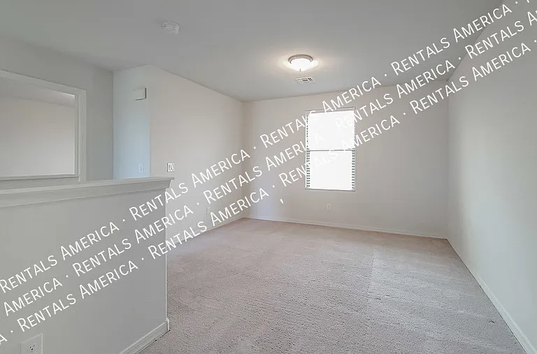 229 E Watson Pl — Photo 16