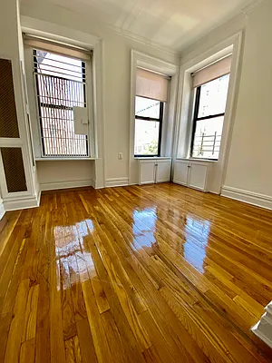 Rented by Douglas Elliman | media 20