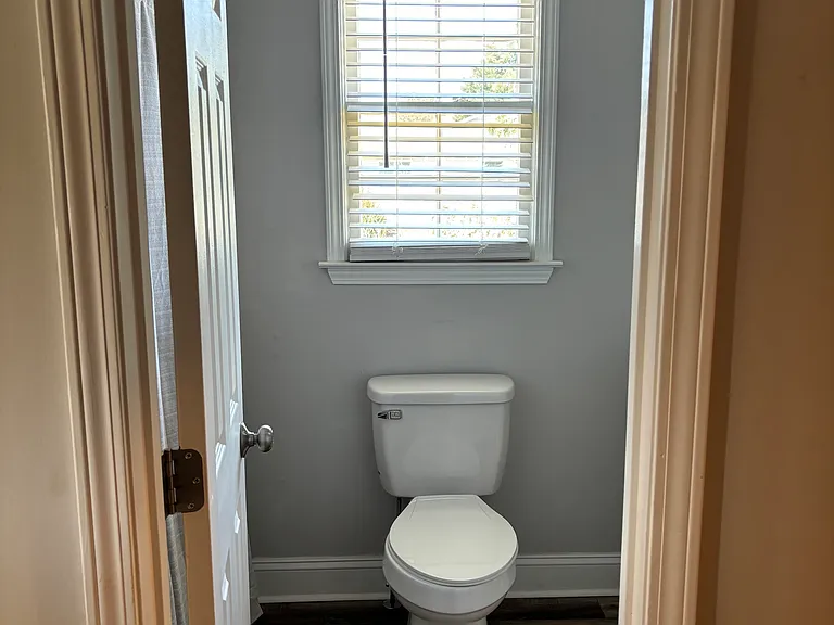 Upstairs Hall Bathroom
