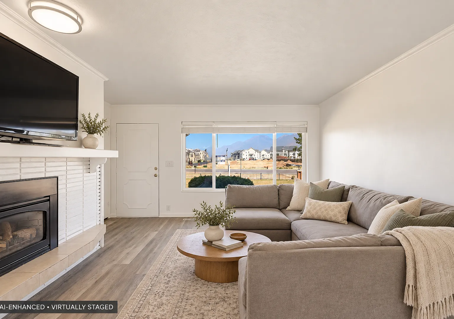 2710 E Canyon Road — Photo 4