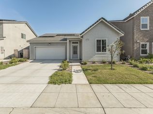1039 W Horizon Dr, Madera, CA