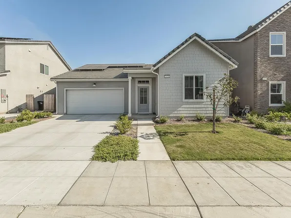 1039 W Horizon Dr, Madera, CA 93636