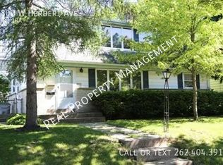 8803 W Herbert Ave, Milwaukee, WI 53225