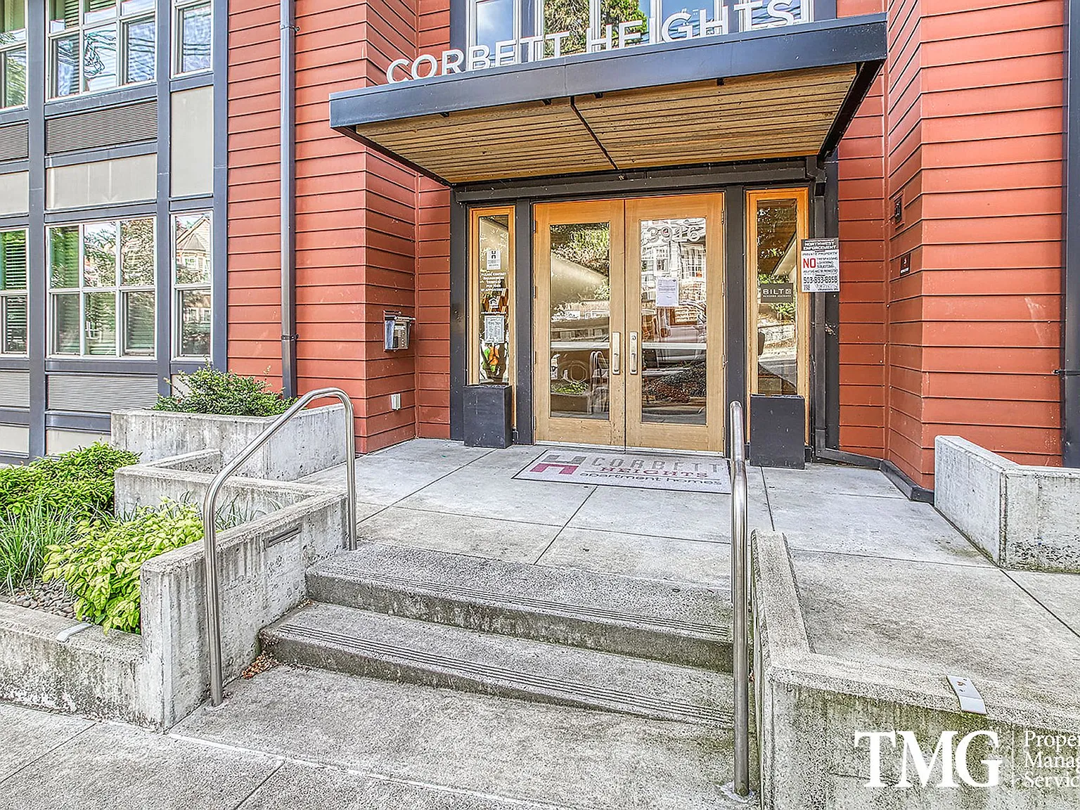 Corbett Heights Apartment Homes — Photo 2
