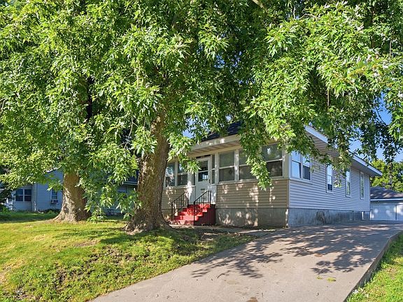 3rd image of 3930 9th St