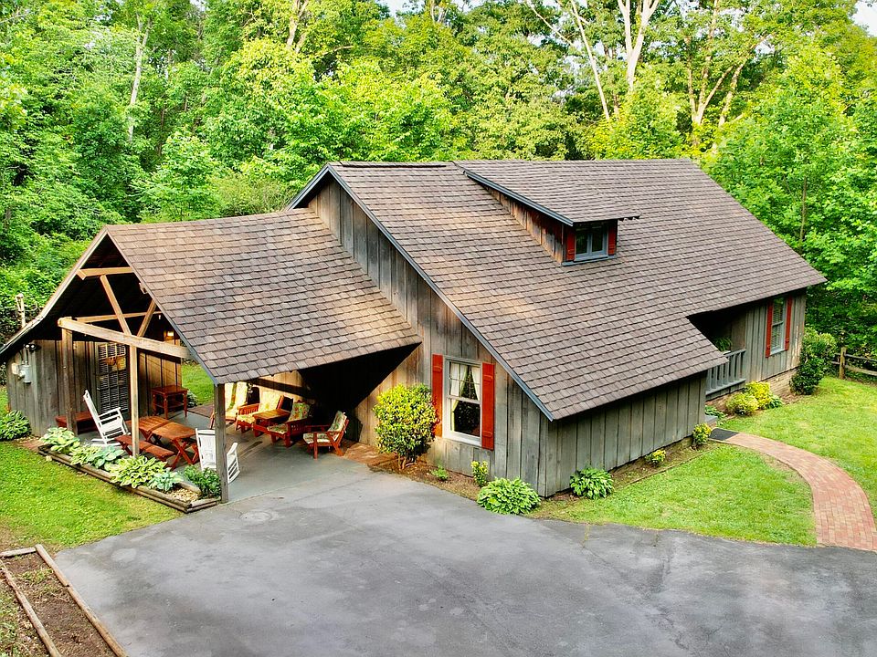1st image of 236 Hammond Dr