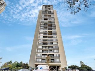 5 Horizon Rd #206, Fort Lee, NJ 07024