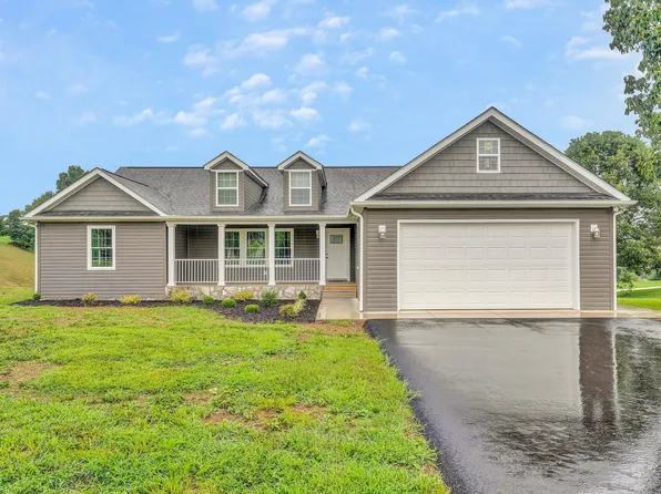 1344 Savanna Hills Dr, Moneta, VA 24121