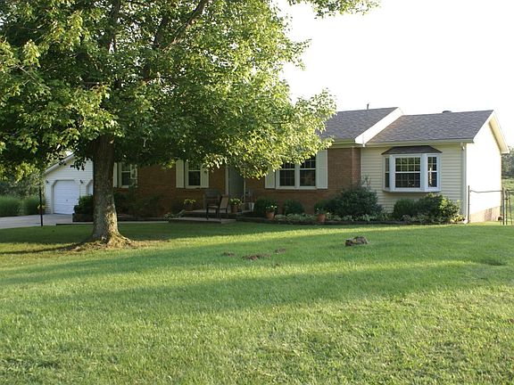 2nd image of 329 Royal Pkwy