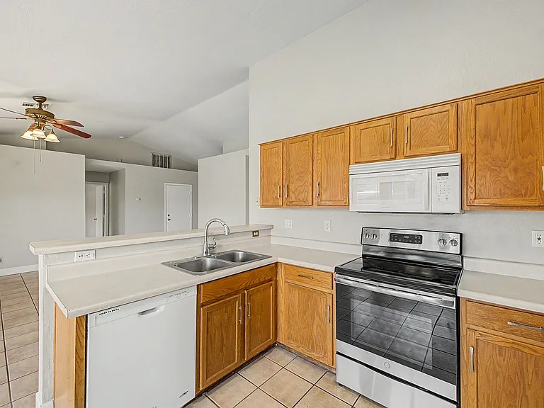 2049 E San Tan Ct — Photo 12