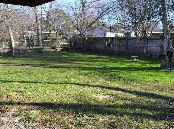 3rd image of 3816 Parkwood St