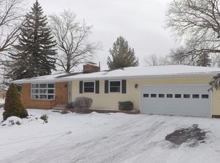 2 Belle Ave, Auburn, NY 13021