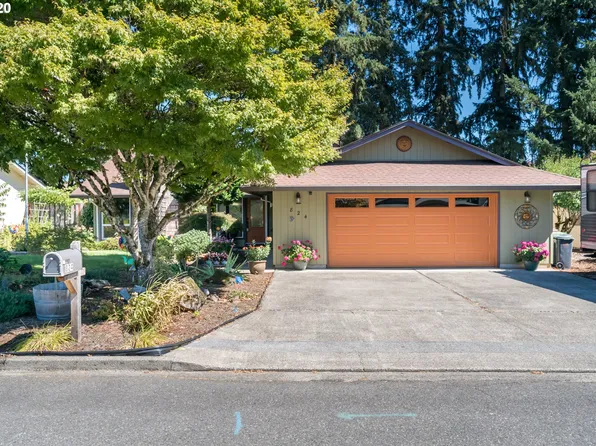 824 Cedaroak St, Saint Helens, OR 97051