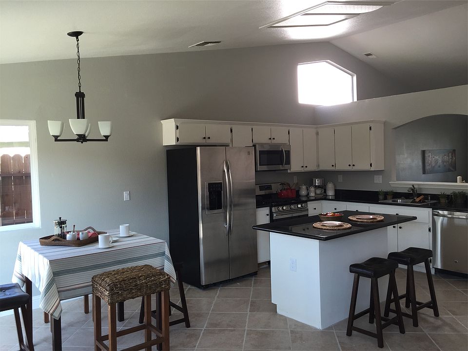 2nd image of 4165 Papillion Ln