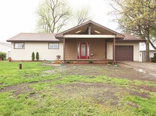 7806 N 2000e Rd, Manteno, IL 60950